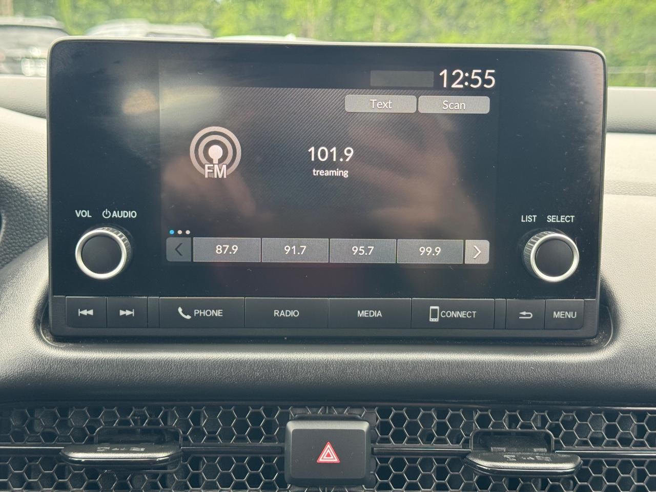 Honda HR-V Vehicle Full-screen Gallery Image 14