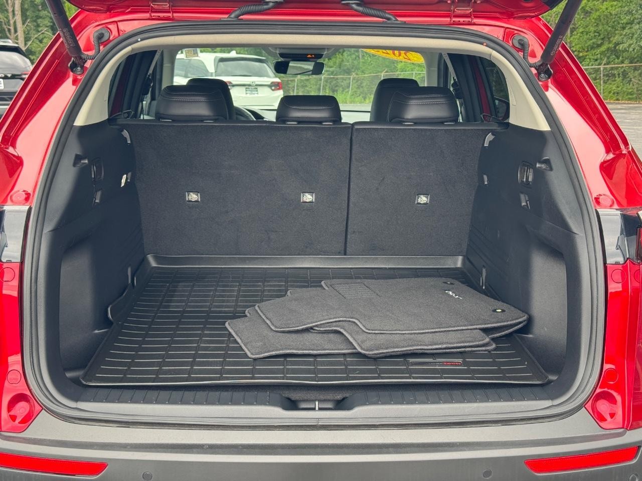 Mazda CX-50 Vehicle Full-screen Gallery Image 05