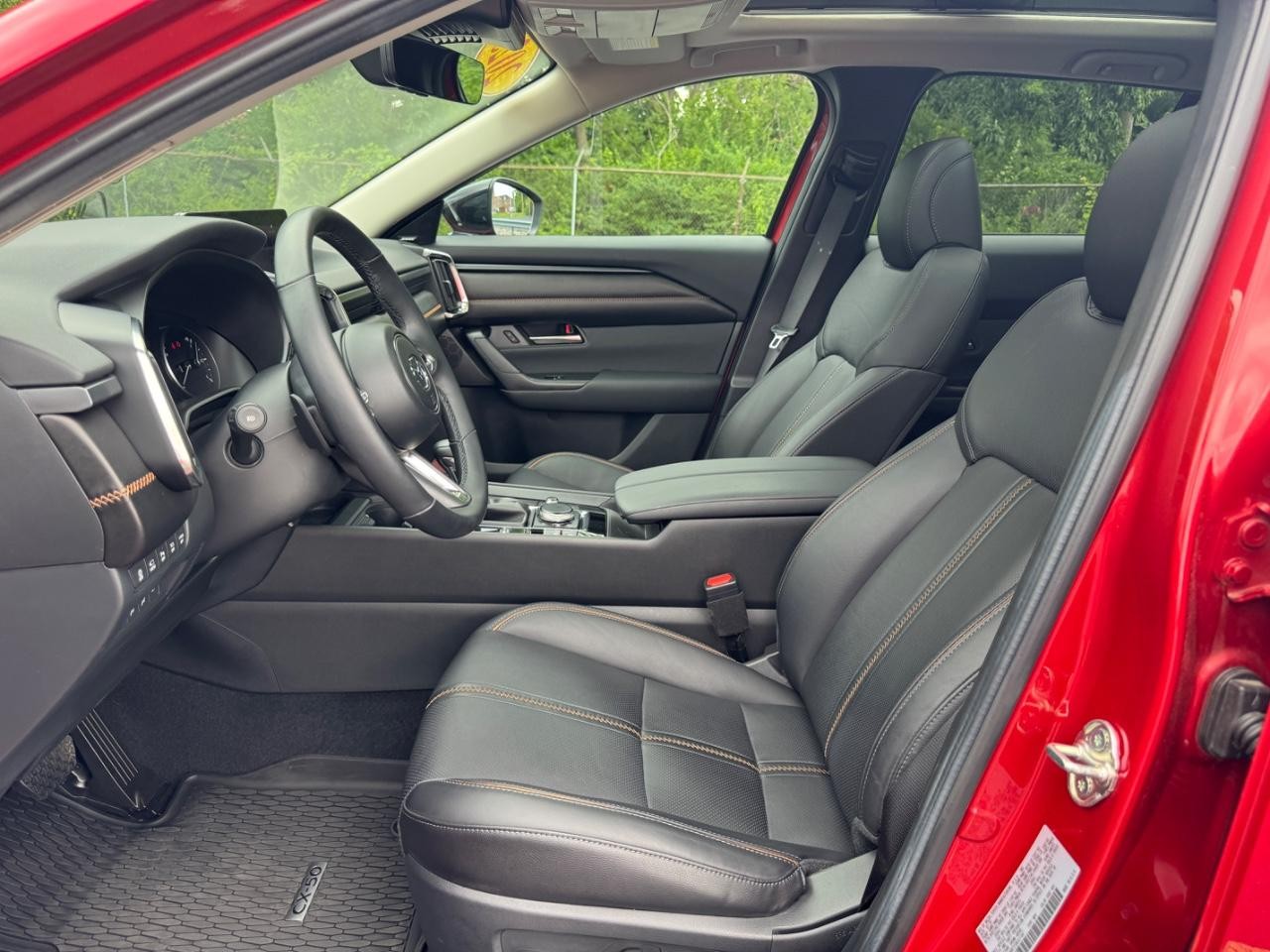 Mazda CX-50 Vehicle Full-screen Gallery Image 19