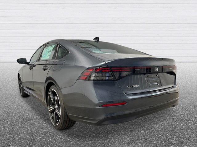 Honda Accord Sedan Vehicle Full-screen Gallery Image 04