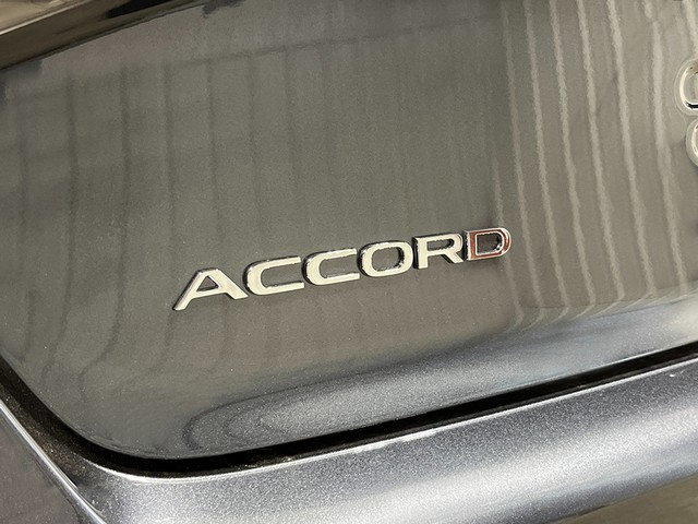 Honda Accord Sedan Vehicle Full-screen Gallery Image 07
