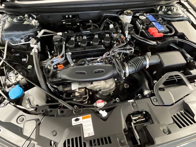 Honda Accord Sedan Vehicle Full-screen Gallery Image 12