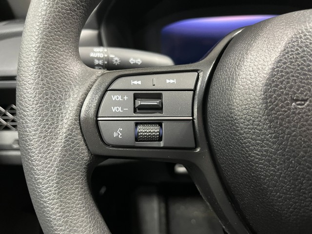 Honda Accord Sedan Vehicle Full-screen Gallery Image 18