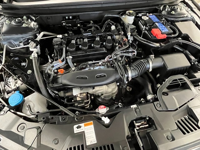 Honda Accord Sedan Vehicle Full-screen Gallery Image 12