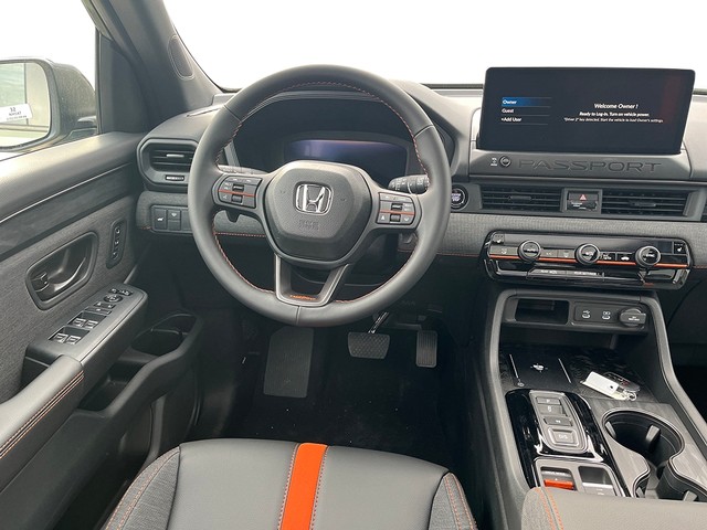 Honda Passport Vehicle Full-screen Gallery Image 12