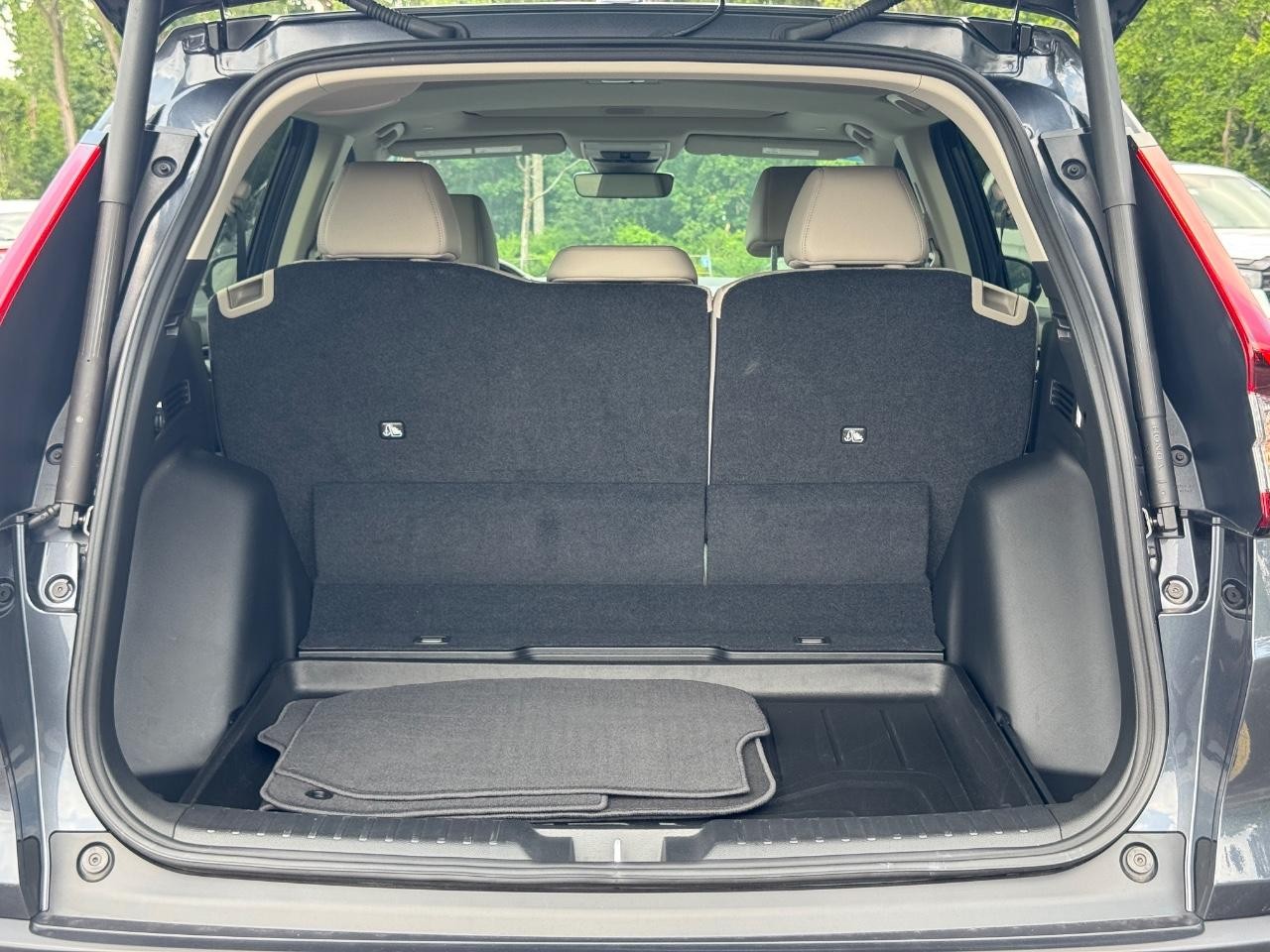 Honda CR-V Vehicle Full-screen Gallery Image 05