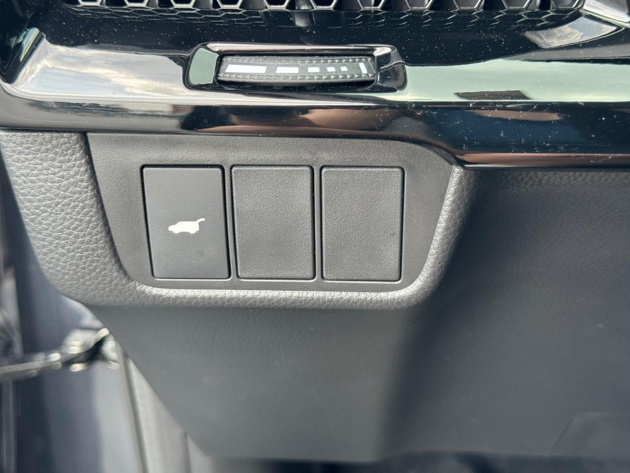 Honda CR-V Vehicle Full-screen Gallery Image 24