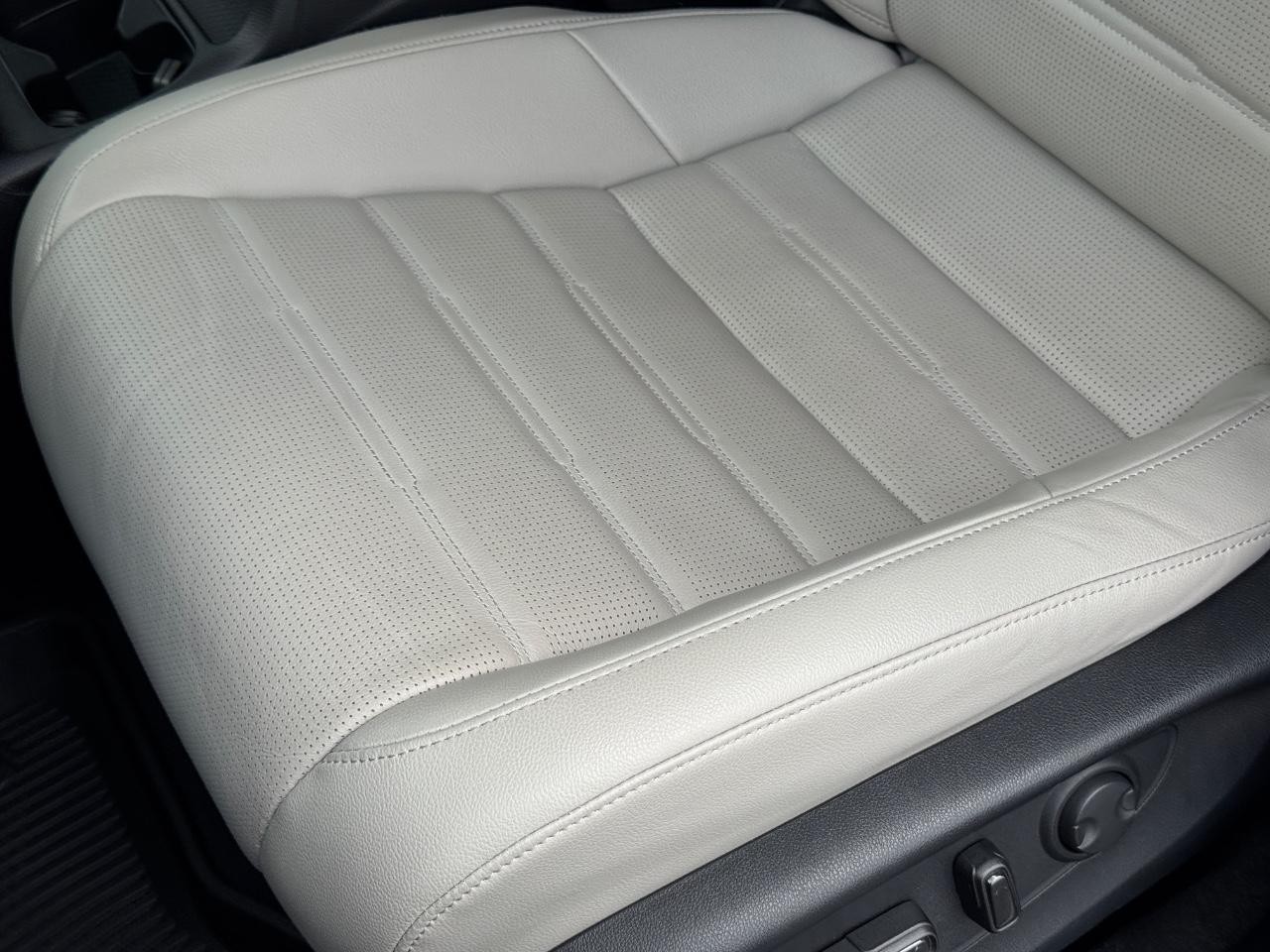 Honda CR-V Vehicle Full-screen Gallery Image 27