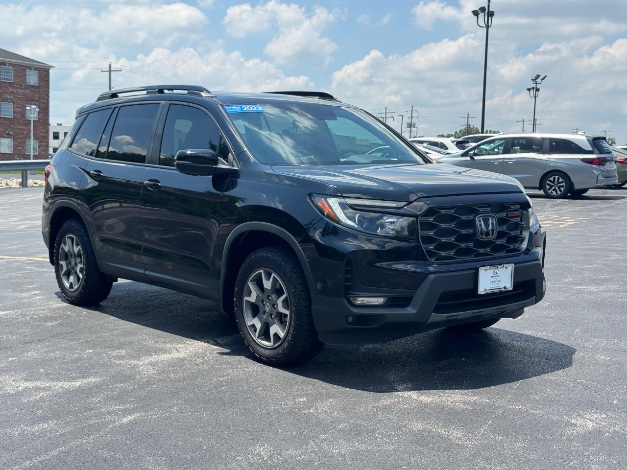 Honda Passport Vehicle Full-screen Gallery Image 02