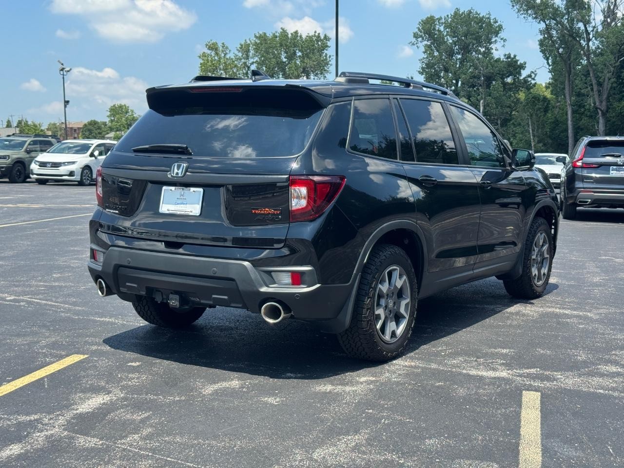 Honda Passport Vehicle Full-screen Gallery Image 04