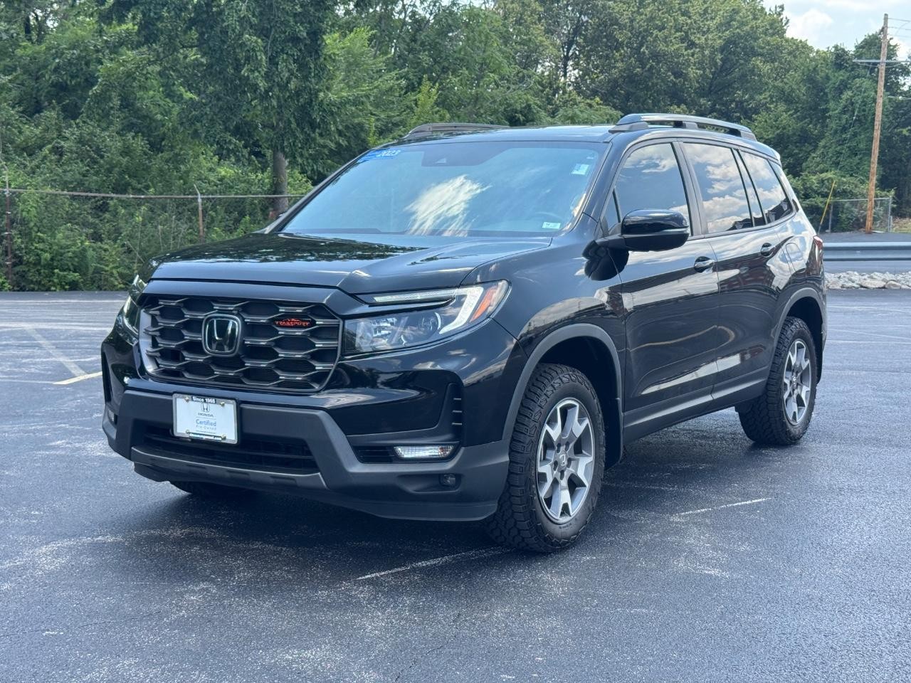Honda Passport Vehicle Full-screen Gallery Image 09