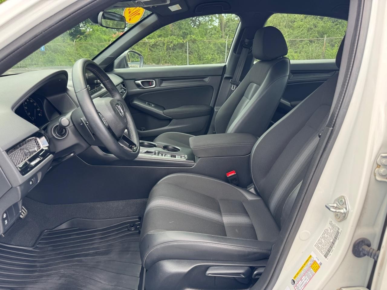 Honda Civic Sedan Vehicle Full-screen Gallery Image 18