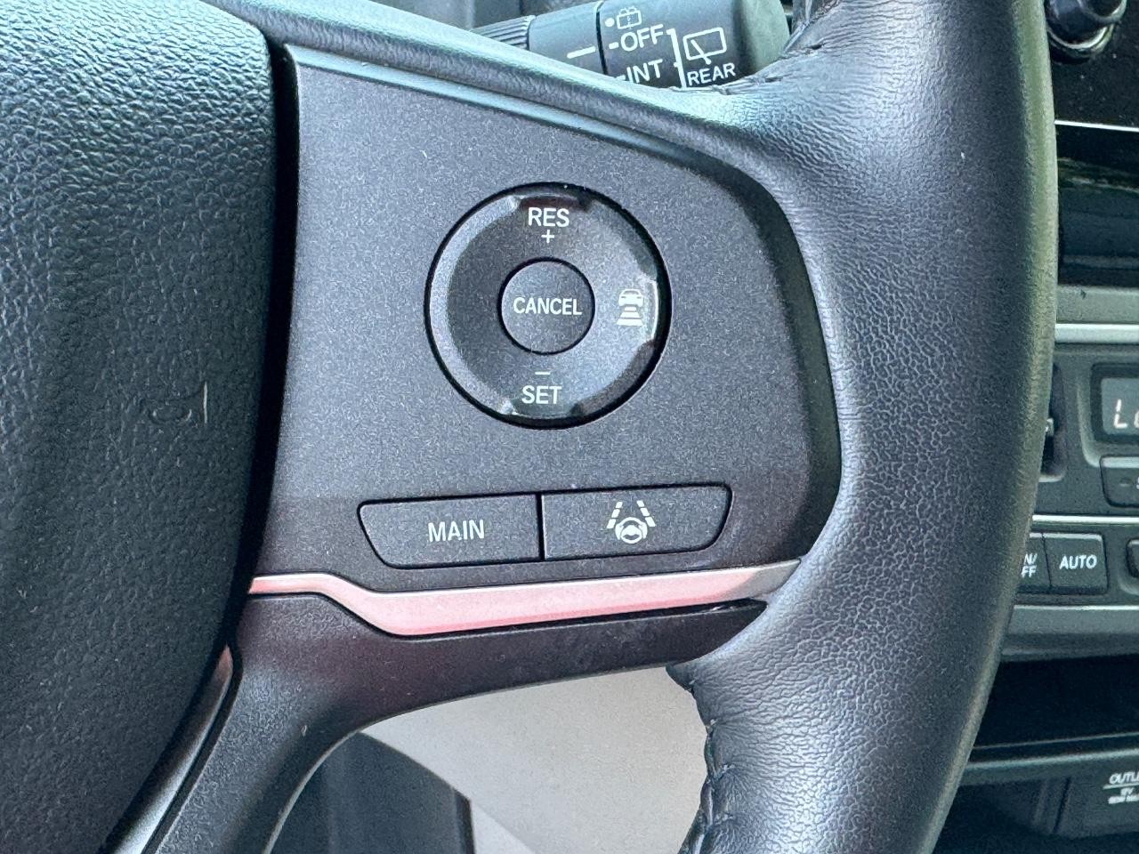 Honda Pilot Vehicle Full-screen Gallery Image 24