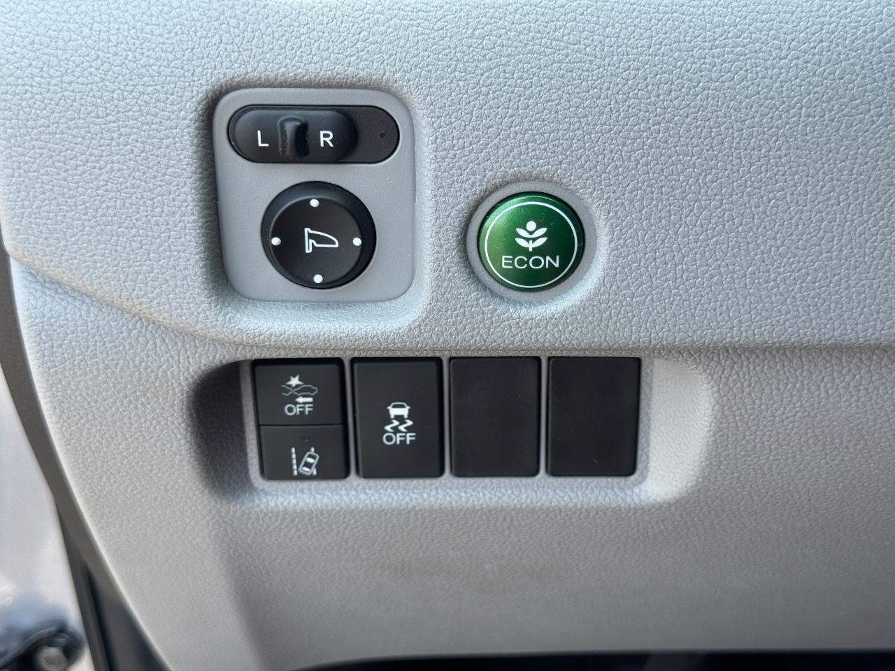 Honda Pilot Vehicle Full-screen Gallery Image 25