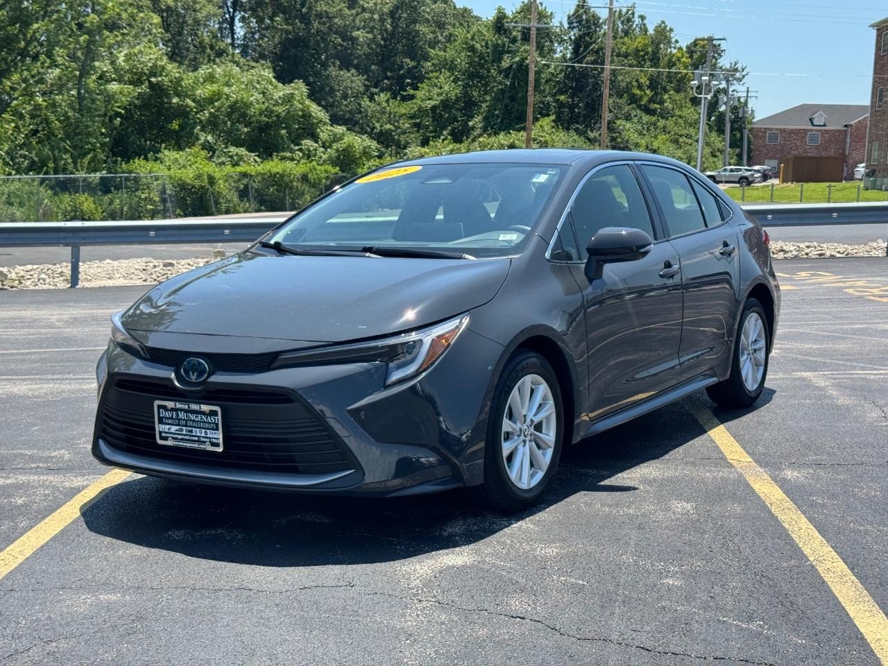 Toyota Corolla Vehicle Full-screen Gallery Image 09