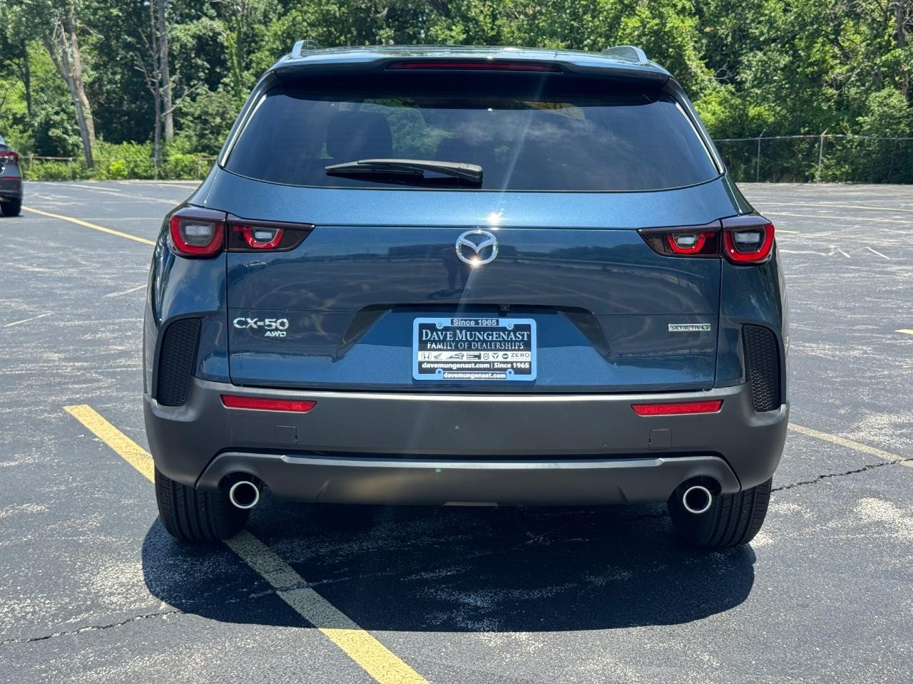 Mazda CX-50 Vehicle Full-screen Gallery Image 06