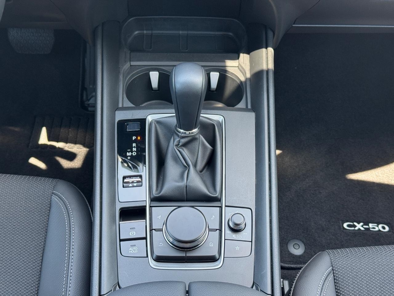Mazda CX-50 Vehicle Full-screen Gallery Image 16