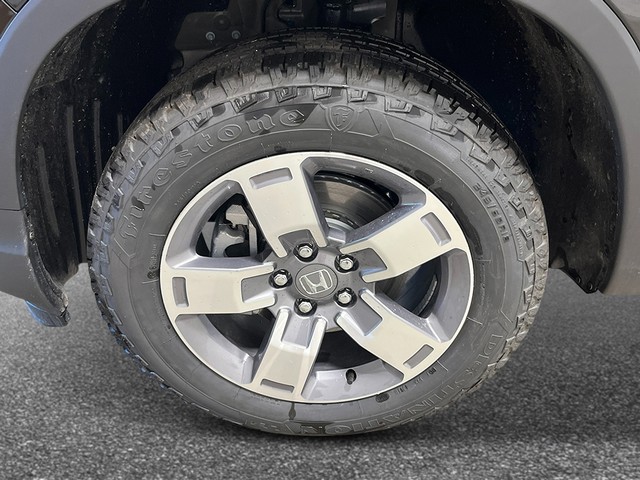 Honda Ridgeline Vehicle Full-screen Gallery Image 12