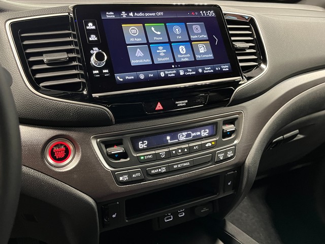 Honda Ridgeline Vehicle Full-screen Gallery Image 23