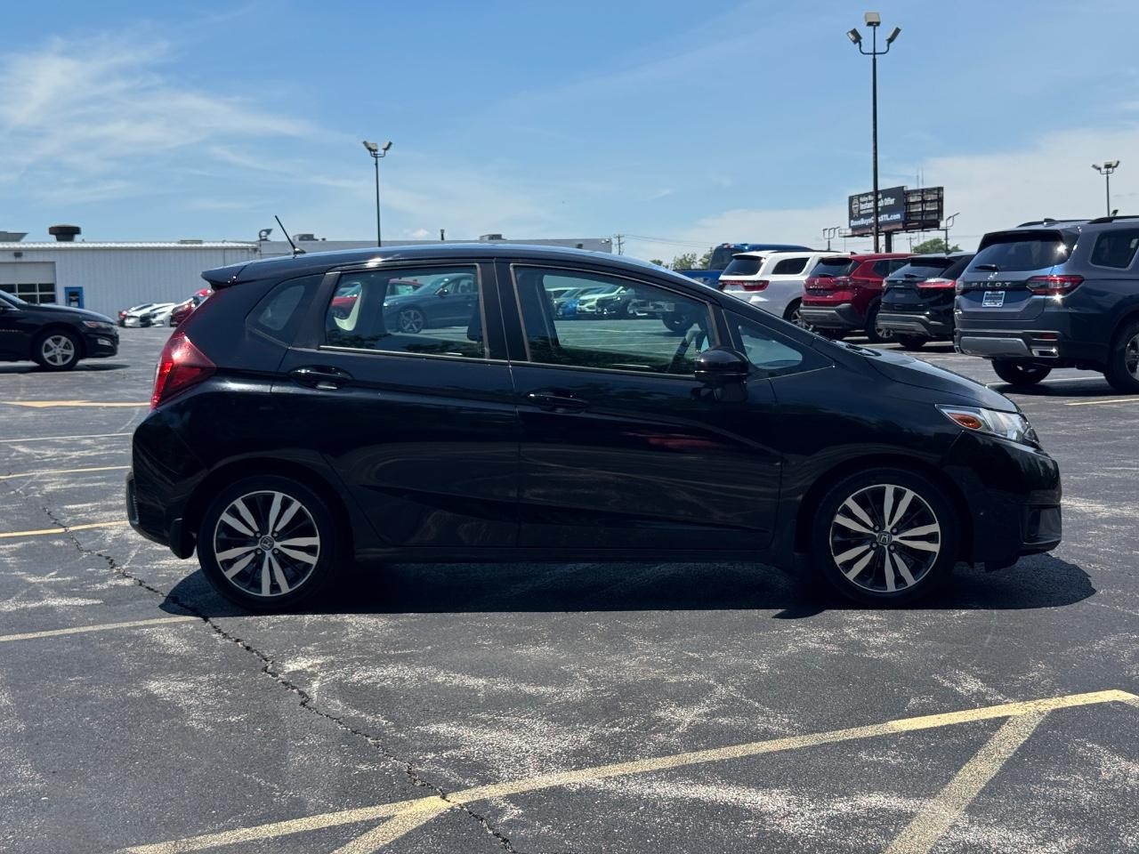 Honda Fit Vehicle Full-screen Gallery Image 03