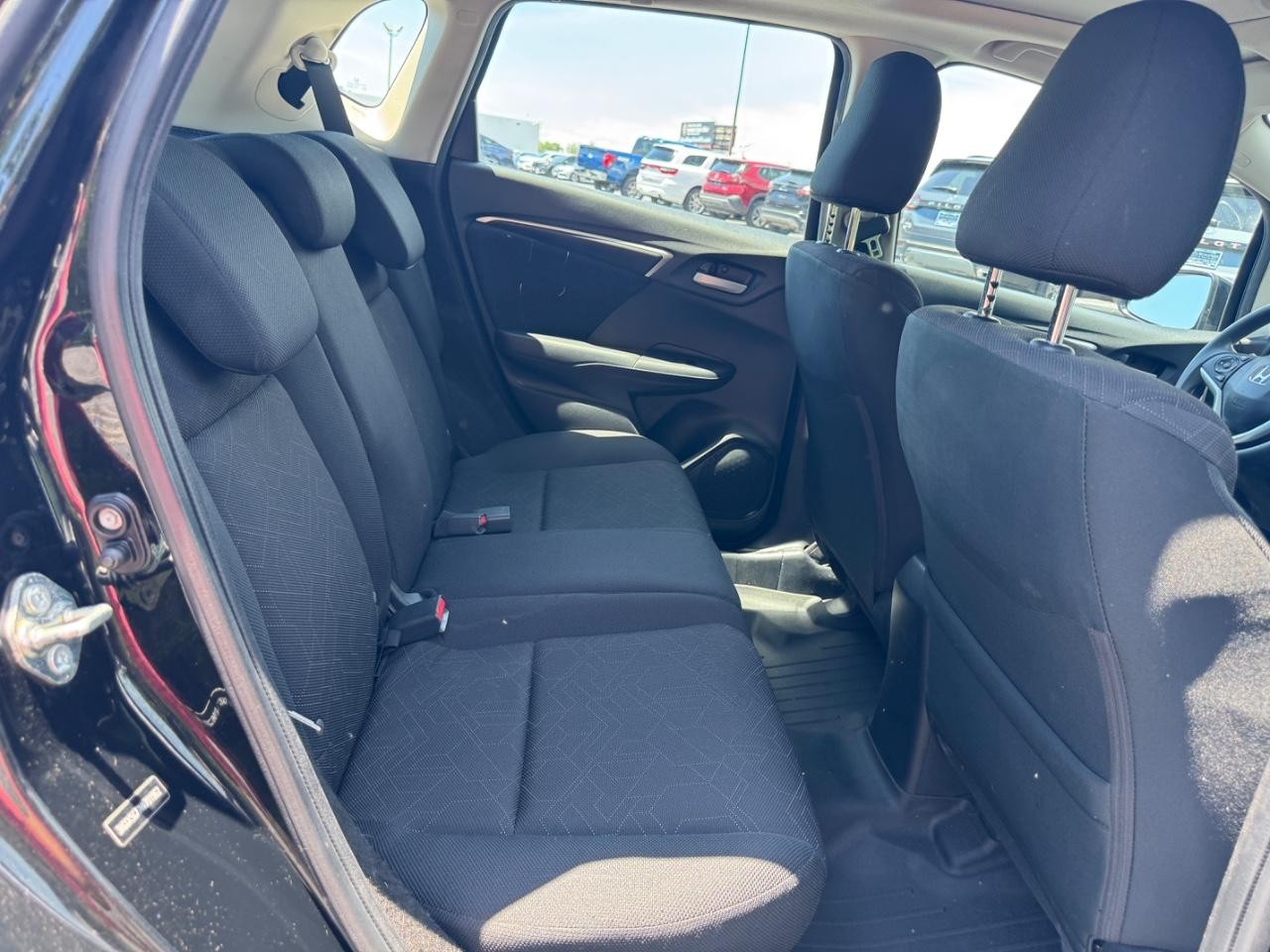 Honda Fit Vehicle Full-screen Gallery Image 11