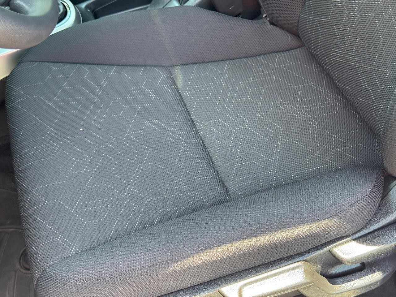 Honda Fit Vehicle Full-screen Gallery Image 25