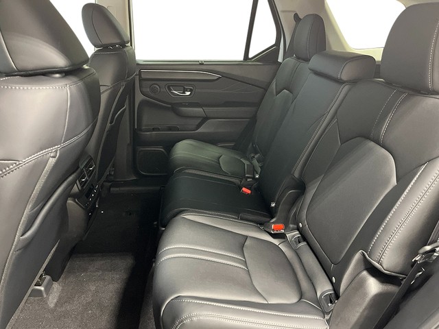Honda Pilot Vehicle Full-screen Gallery Image 15
