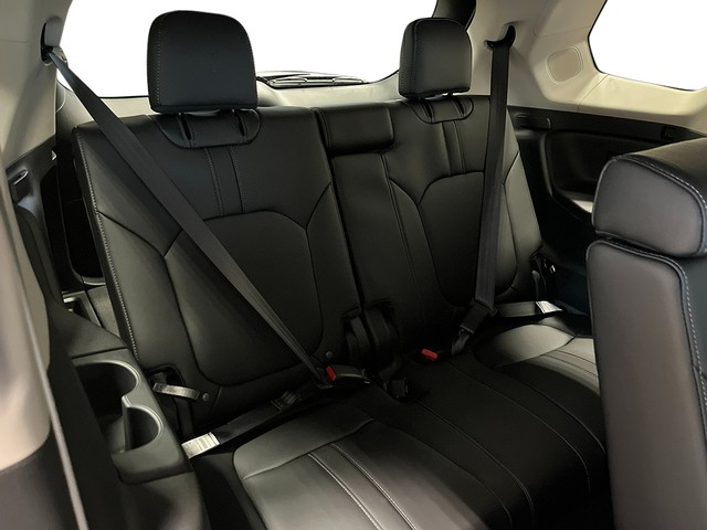 Honda Pilot Vehicle Full-screen Gallery Image 18