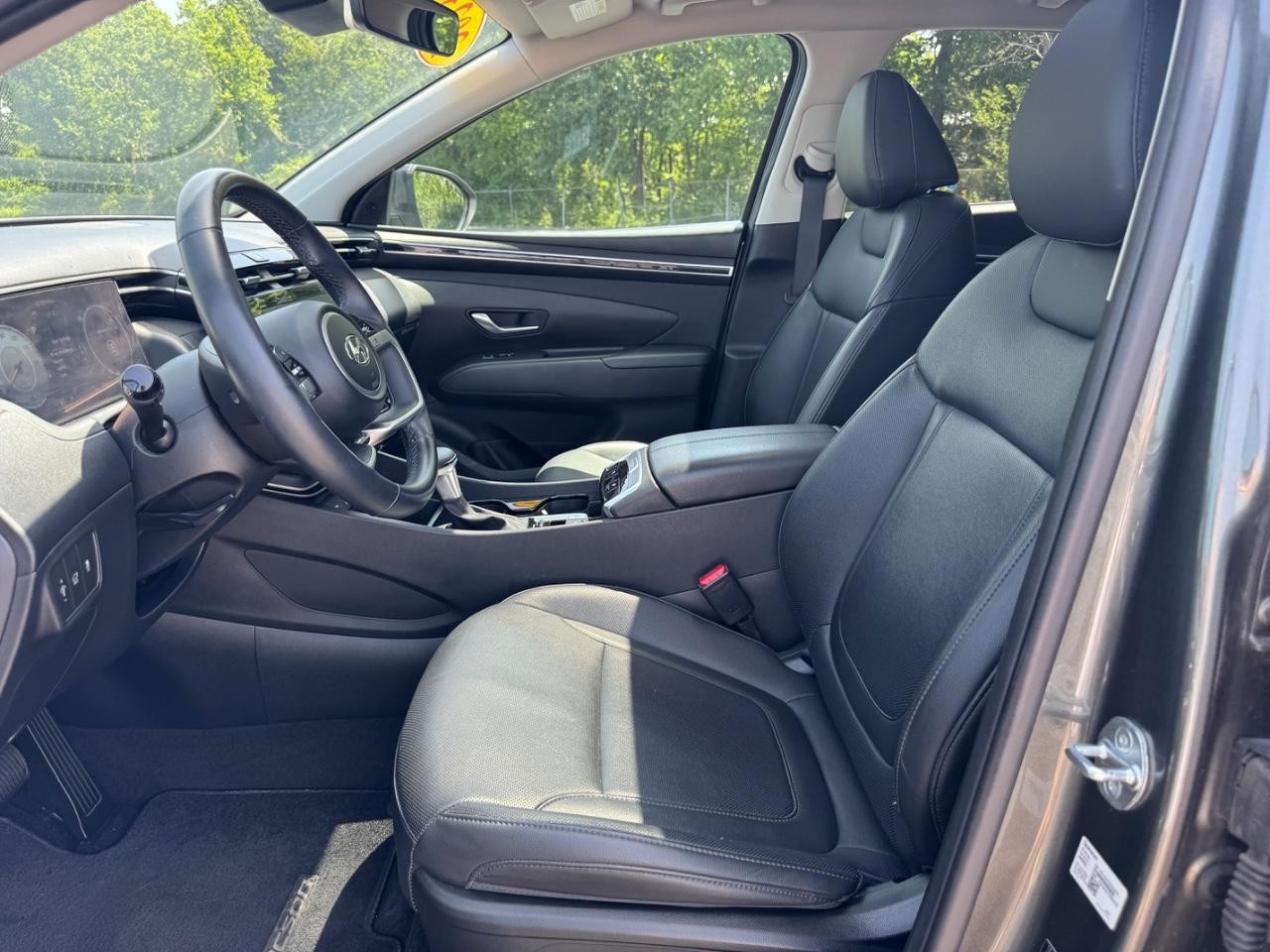 Hyundai Tucson Vehicle Full-screen Gallery Image 19