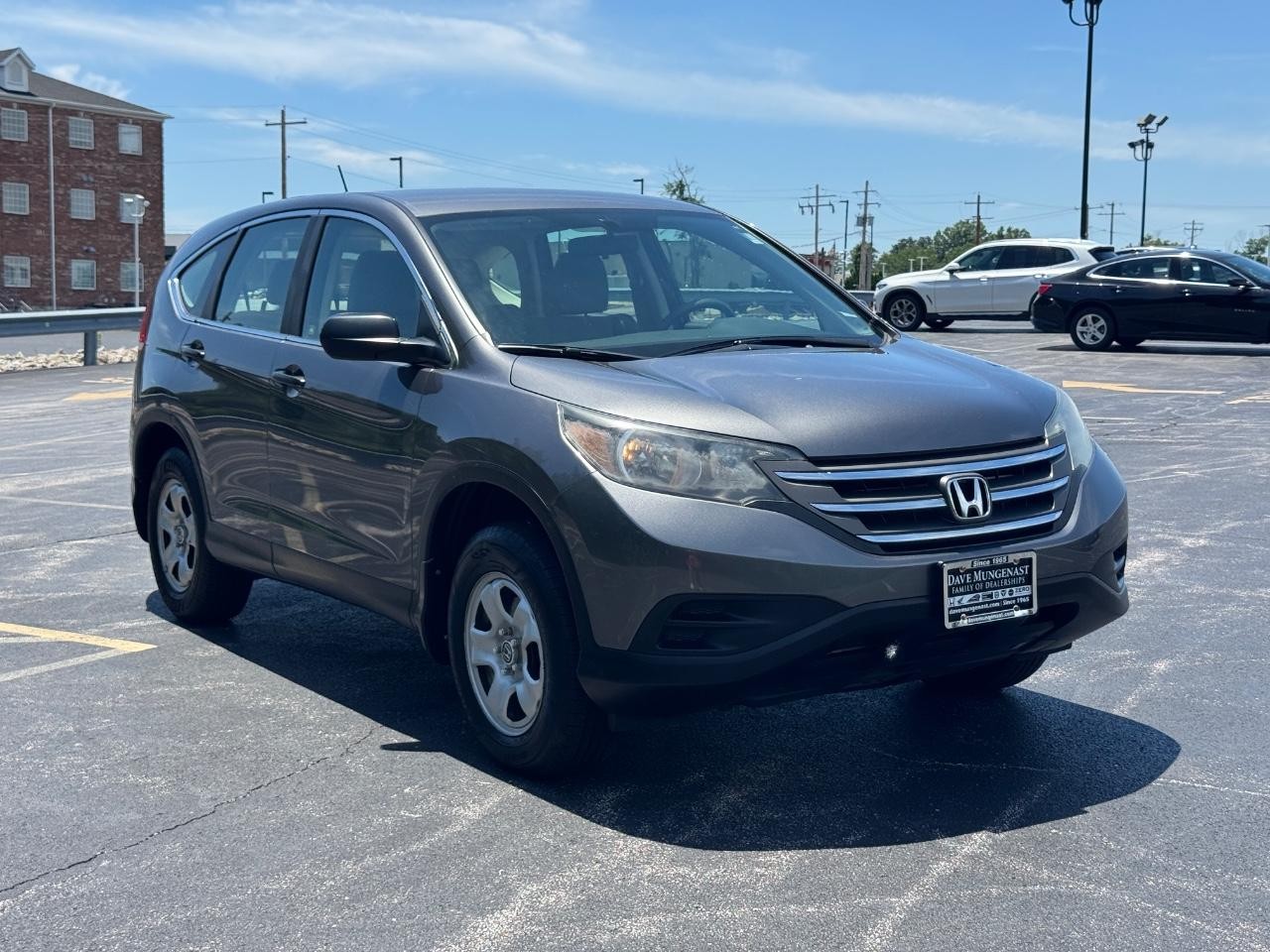 Honda CR-V Vehicle Full-screen Gallery Image 02
