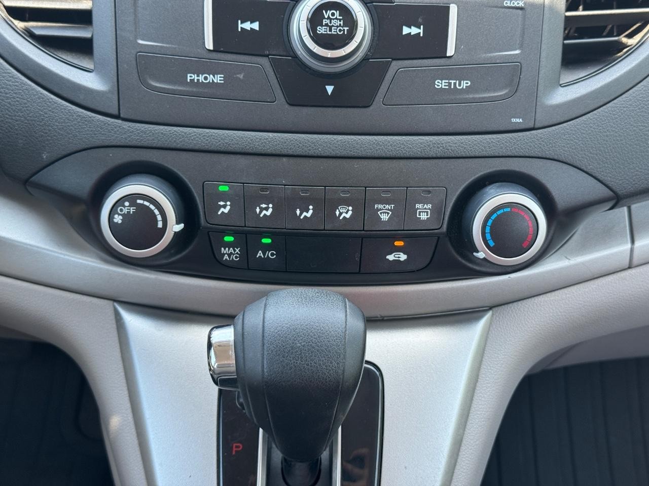 Honda CR-V Vehicle Full-screen Gallery Image 15