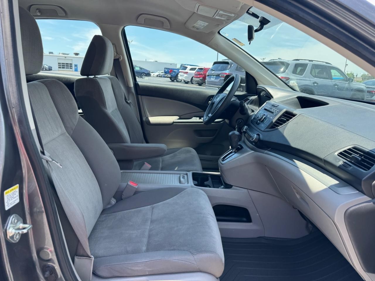 Honda CR-V Vehicle Full-screen Gallery Image 17