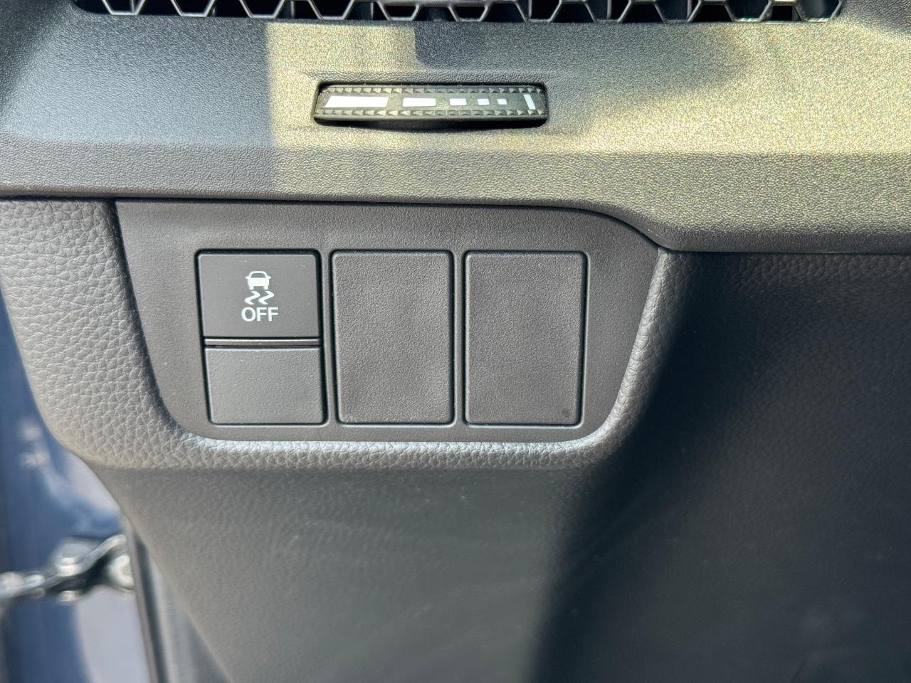 Honda CR-V Vehicle Full-screen Gallery Image 24