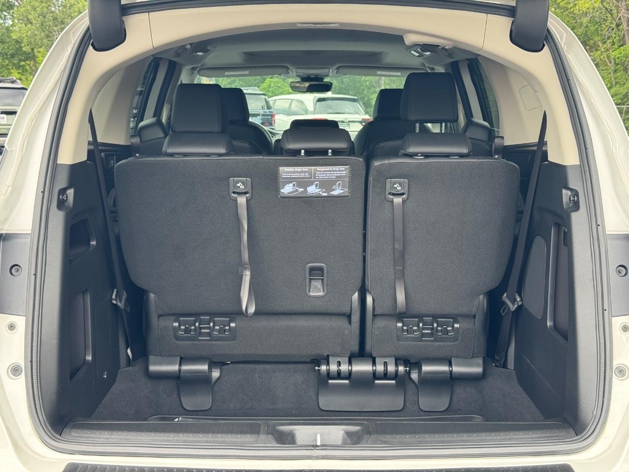 Honda Odyssey Vehicle Full-screen Gallery Image 05