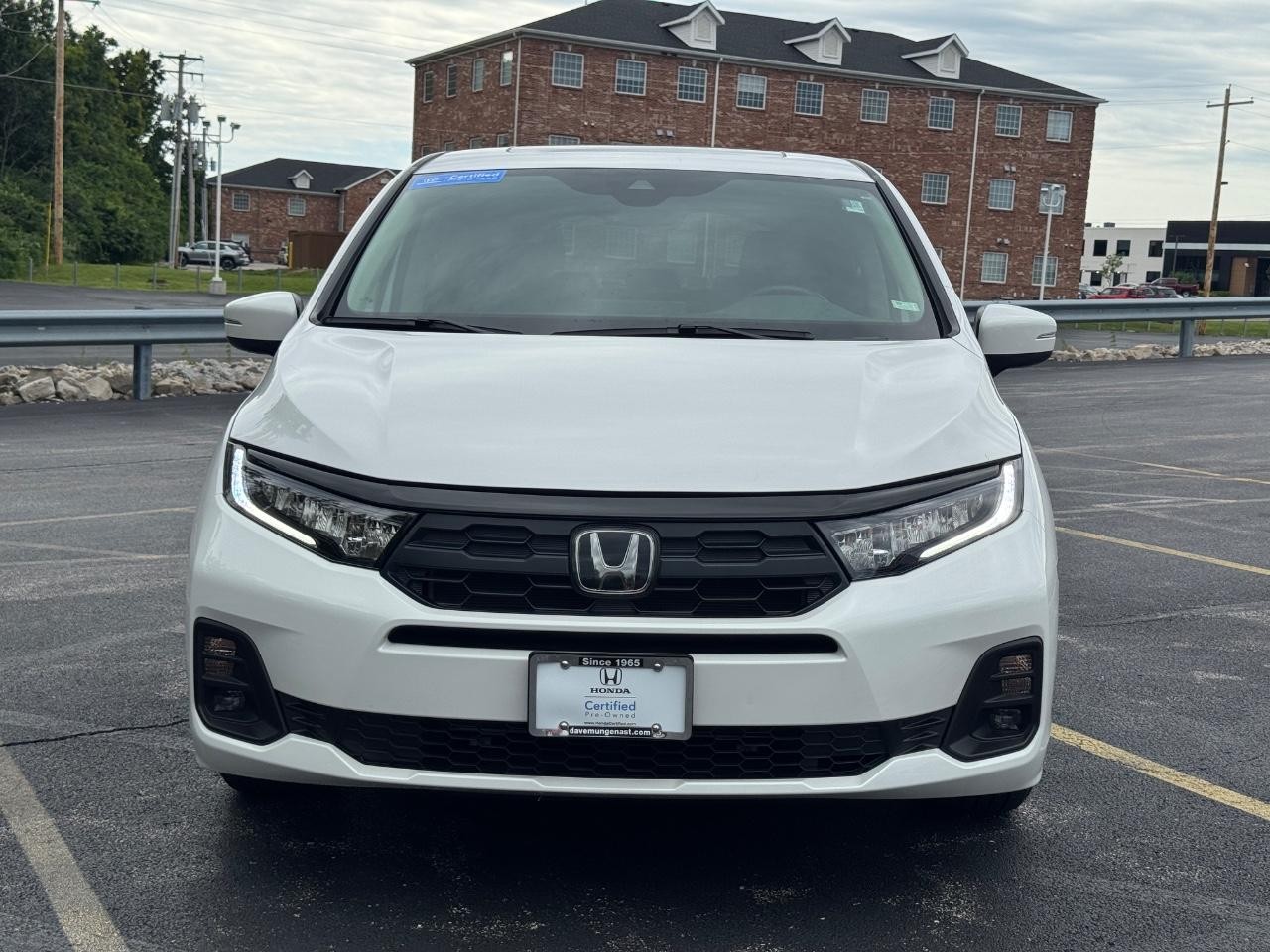 Honda Odyssey Vehicle Full-screen Gallery Image 10