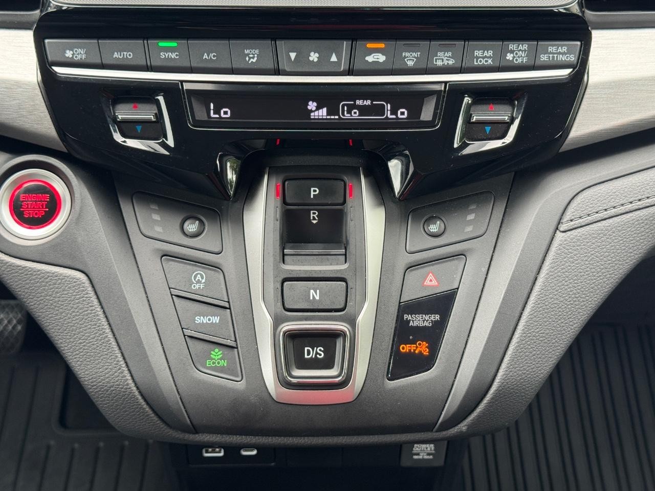 Honda Odyssey Vehicle Full-screen Gallery Image 16
