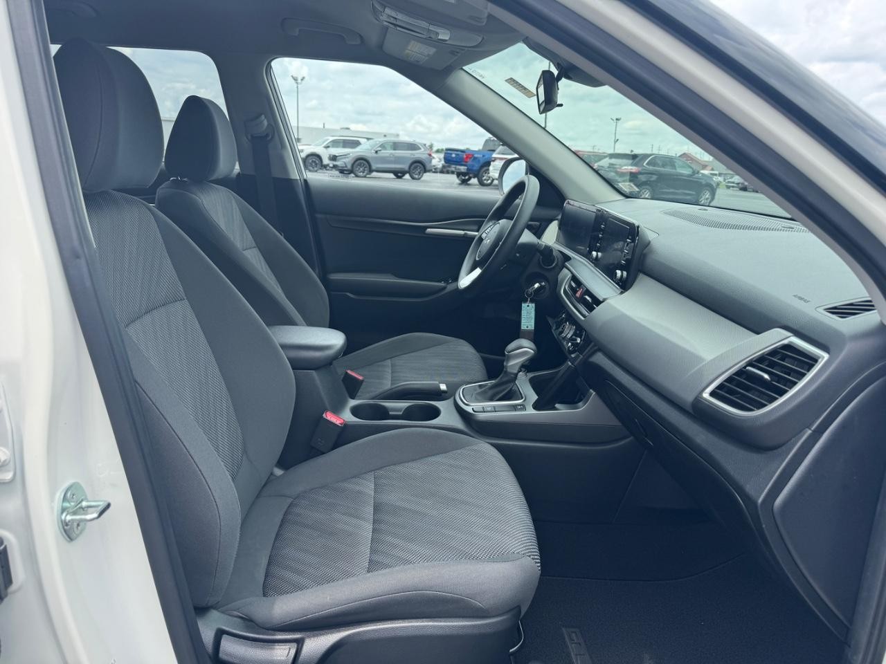 Kia Seltos Vehicle Full-screen Gallery Image 18