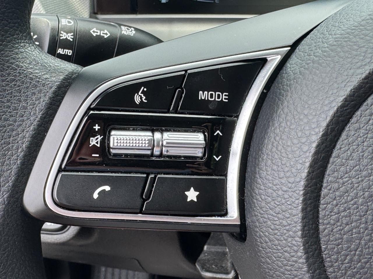 Kia Seltos Vehicle Full-screen Gallery Image 21