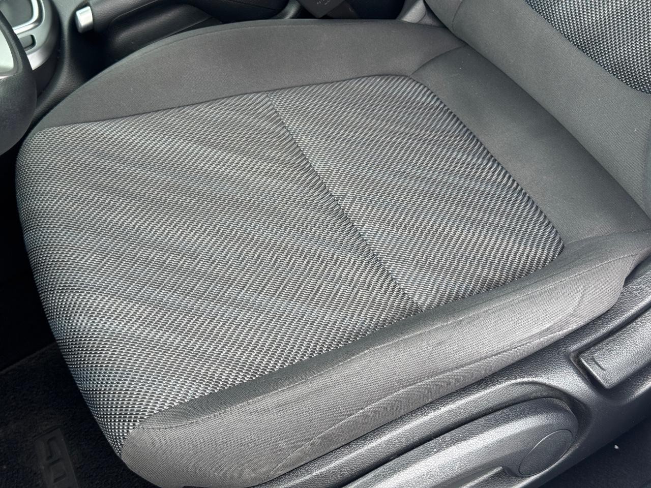 Kia Seltos Vehicle Full-screen Gallery Image 26