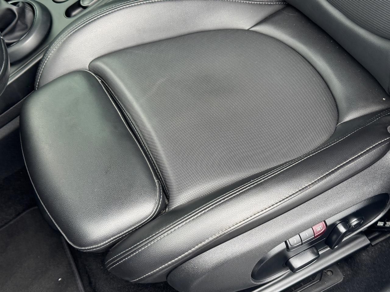 MINI Countryman Vehicle Full-screen Gallery Image 27