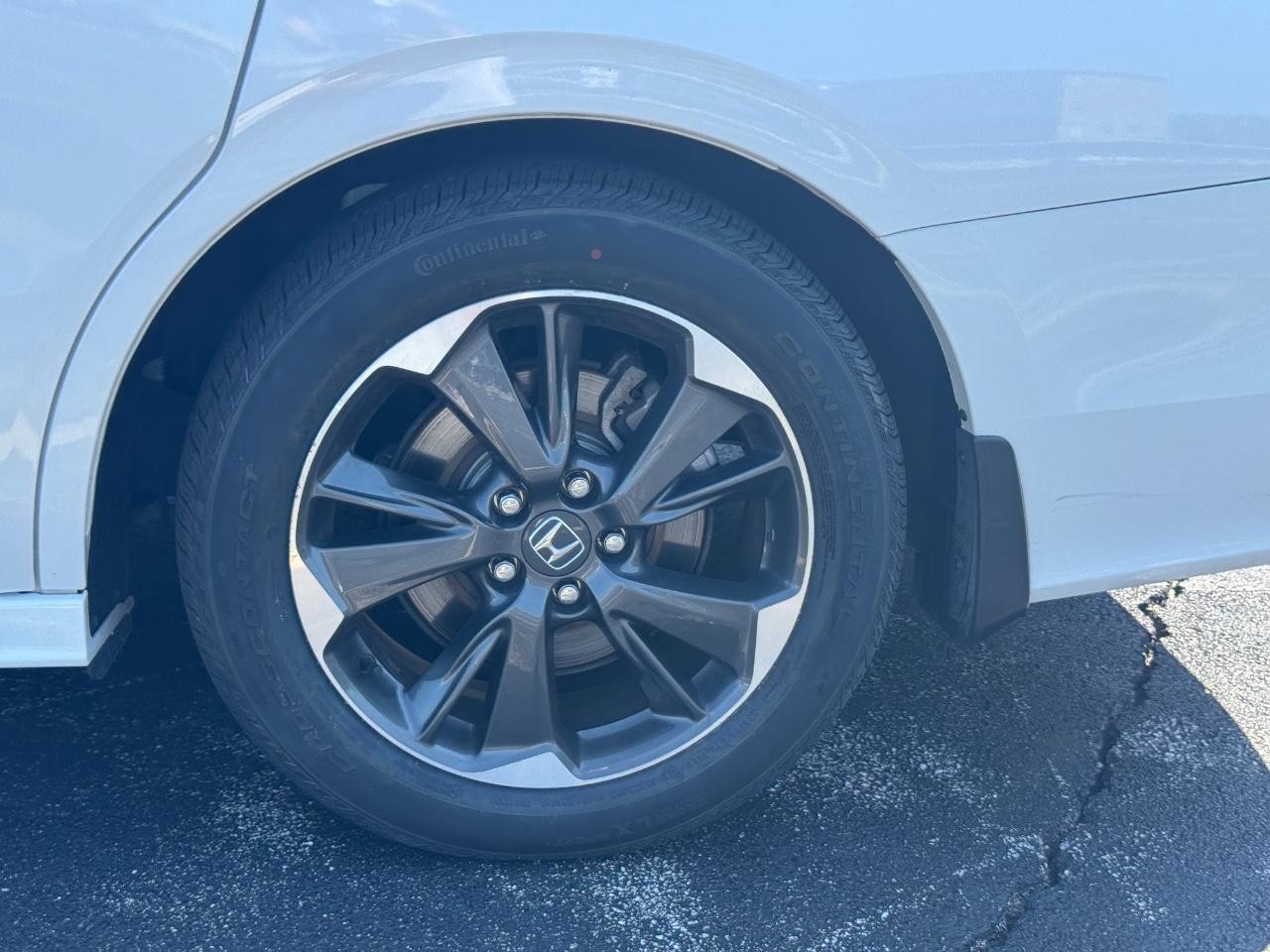 Honda Odyssey Vehicle Full-screen Gallery Image 08