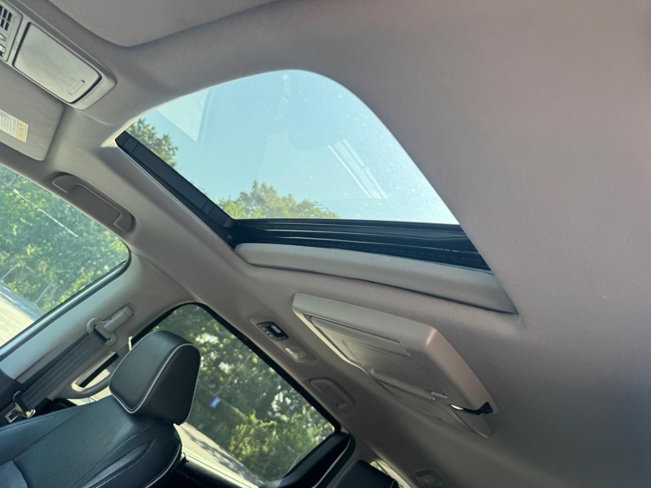 Honda Odyssey Vehicle Full-screen Gallery Image 21