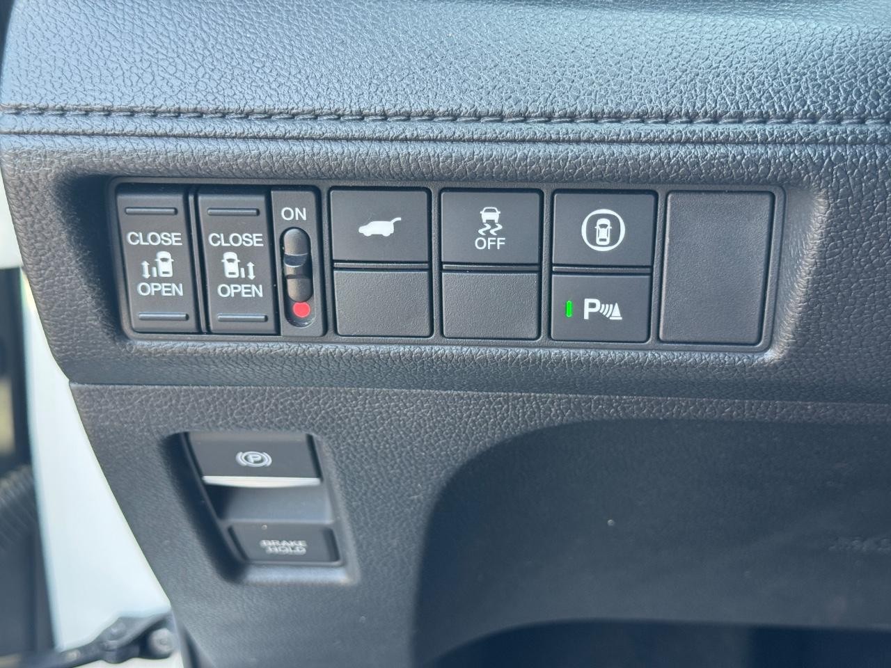 Honda Odyssey Vehicle Full-screen Gallery Image 25