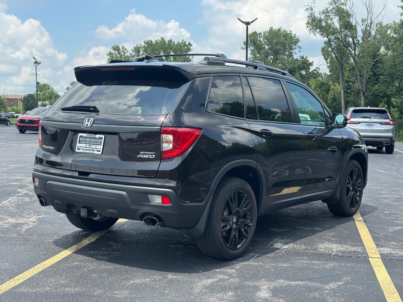 Honda Passport Vehicle Full-screen Gallery Image 04
