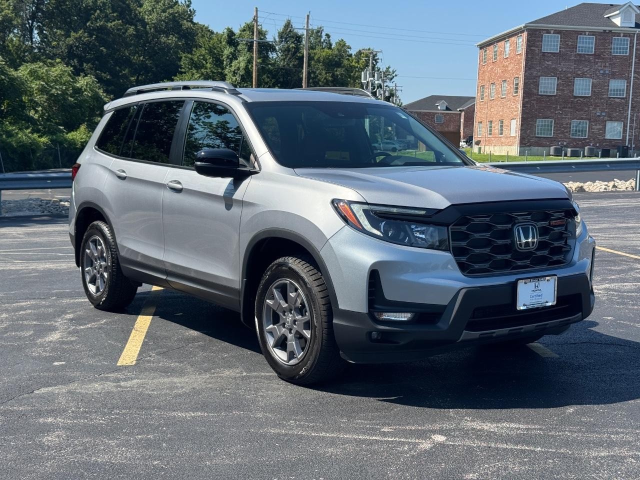 Honda Passport Vehicle Full-screen Gallery Image 02