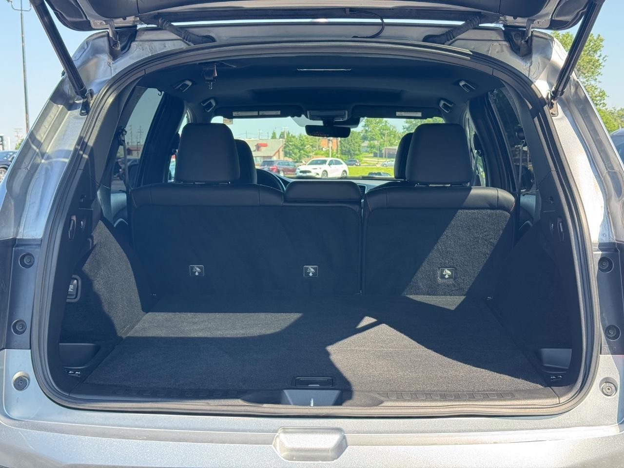 Honda Passport Vehicle Full-screen Gallery Image 05