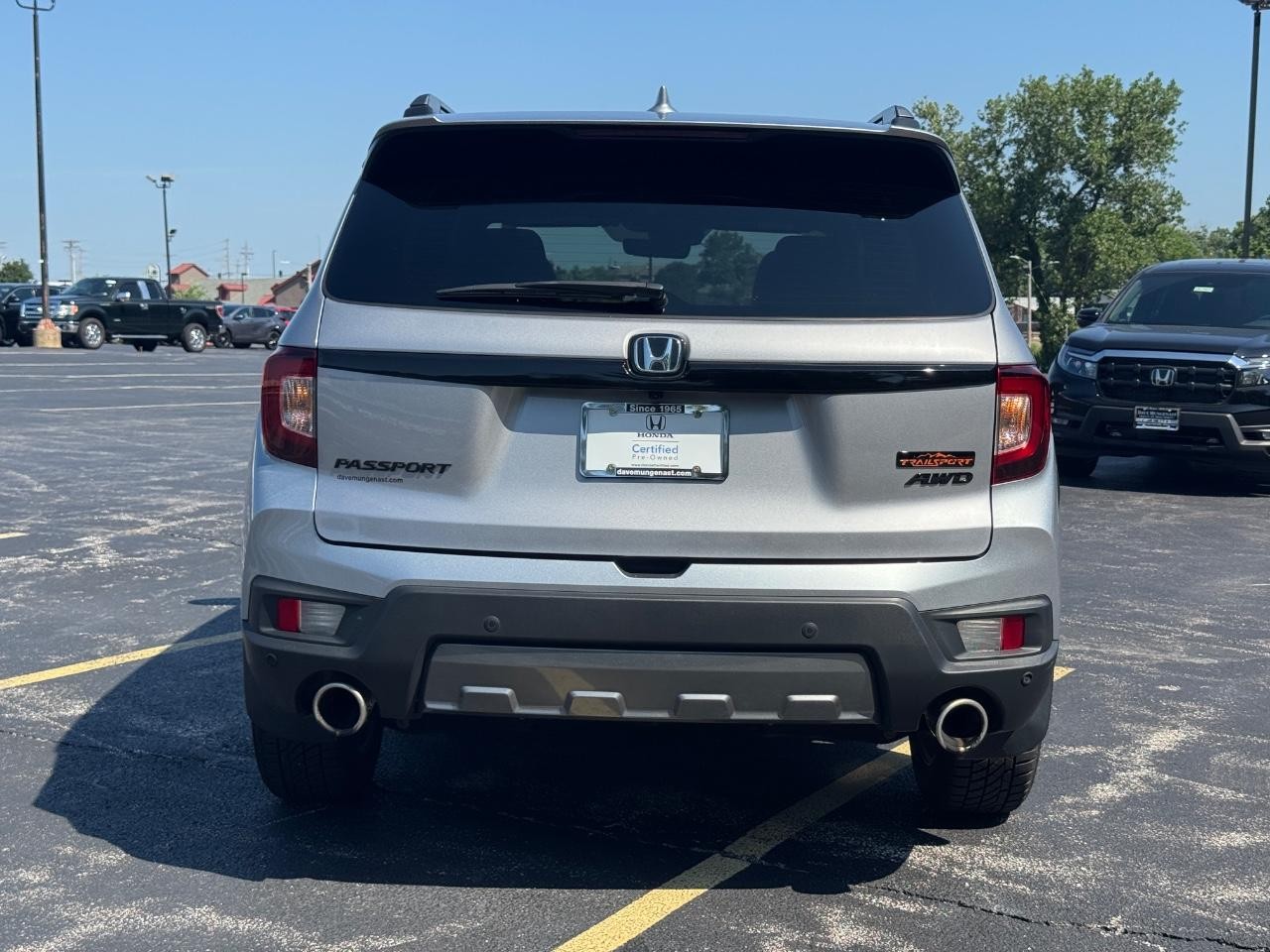 Honda Passport Vehicle Full-screen Gallery Image 06