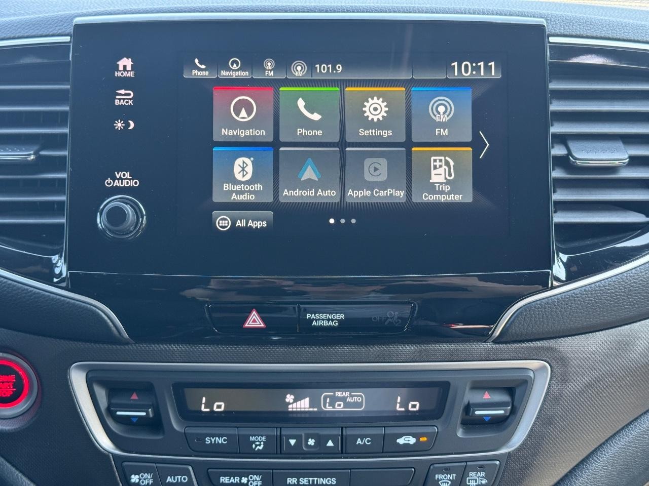 Honda Passport Vehicle Full-screen Gallery Image 14