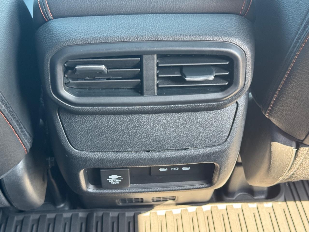 Honda Passport Vehicle Full-screen Gallery Image 17