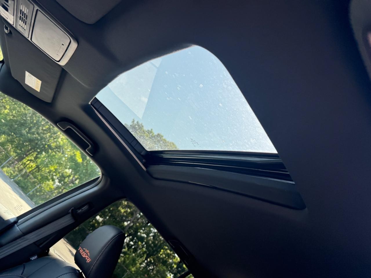 Honda Passport Vehicle Full-screen Gallery Image 20